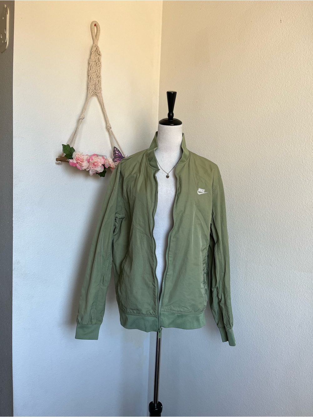 Nike Women's Olive Green Zip Track Bomber Jacket size XL